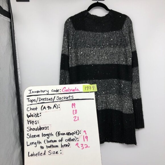 Questions brand Black & Grey Striped Sparkle Sequin Glitter Buttoned Cardigan XL - Picture 12 of 13